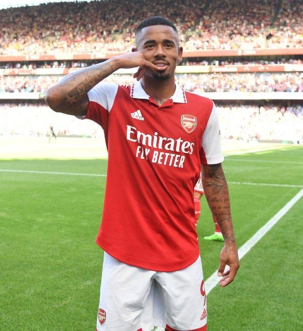 足球位置选择全指南（如何找到你的最佳足球位置）